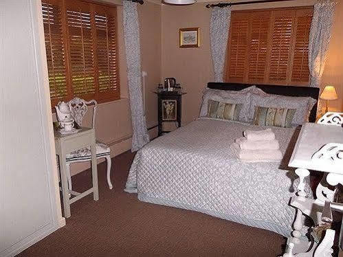 Richmond Lane Guest House - Aa Accredited Romsey Ngoại thất bức ảnh